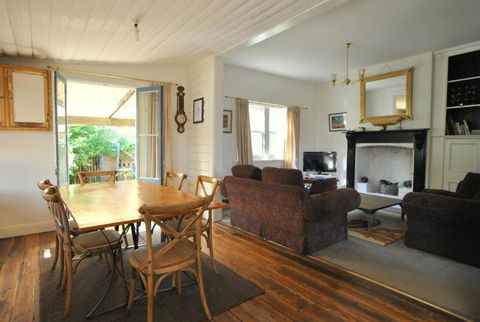 Cooma Cottage - Darwin Holiday 3