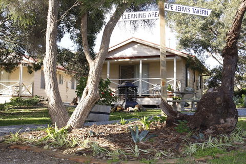 Cape Jervis Holiday Units - Darwin Holiday 6