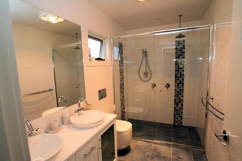 Bridport Holiday Rental - Darwin Holiday 4