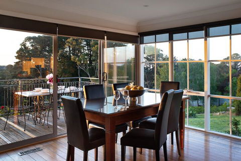 Churchills - Darwin Holiday 3