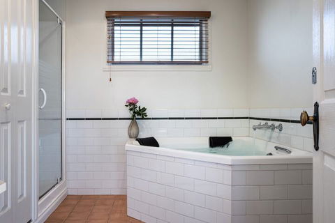 Churchills - Darwin Holiday 6