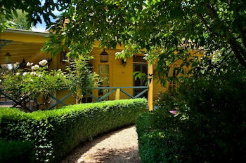 Lake Cottage - Darwin Holiday 0