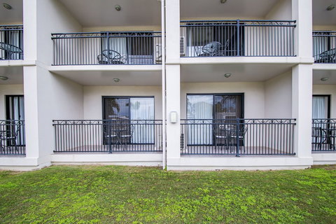 Dalby Fairway Motor Inn - Darwin Holiday 1