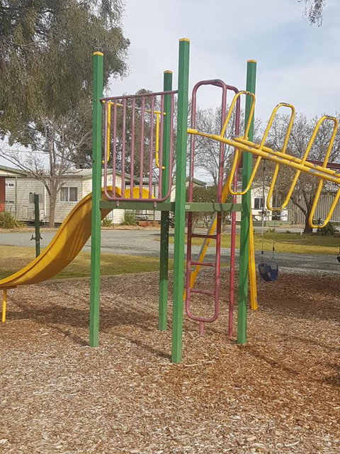 BIG 4 Hay - Darwin Holiday 6