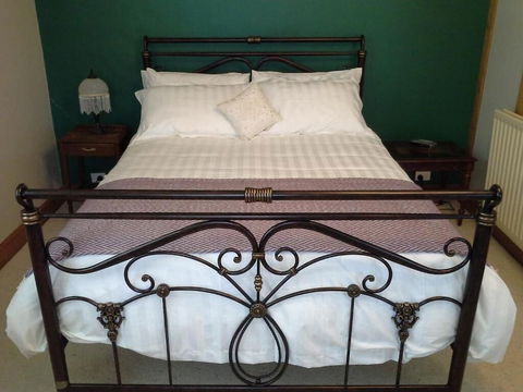 Stoke House Bed And Breakfast - Darwin Holiday 6