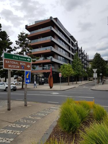 PierPoint 401 - Darwin Holiday 2