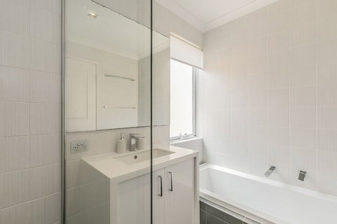 Ocean Keys Cottage - Darwin Holiday 3