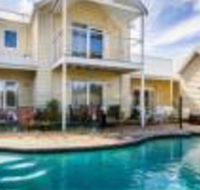 Seaside Spa Retreat - Darwin Holiday