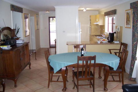 Limestone View Naracoorte - Darwin Holiday 3