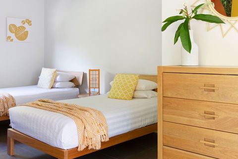 The Lily Pad At Byron Bay - Darwin Holiday 1