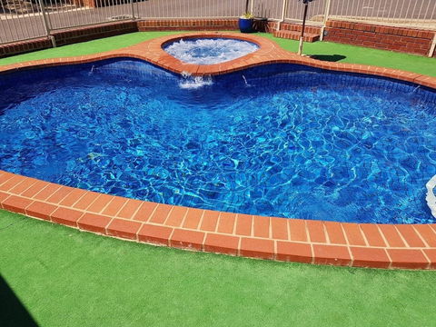 Golden Reef Motor Inn - Darwin Holiday 2