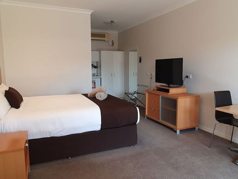 Golden Reef Motor Inn - Darwin Holiday 5