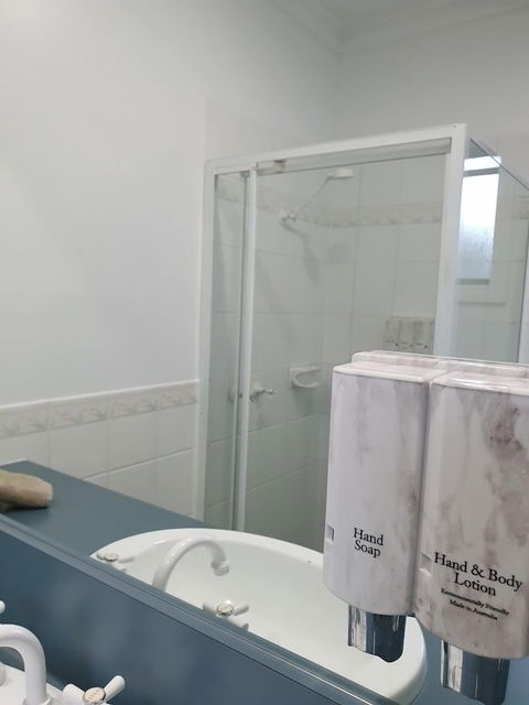 Golden Reef Motor Inn - Darwin Holiday 6