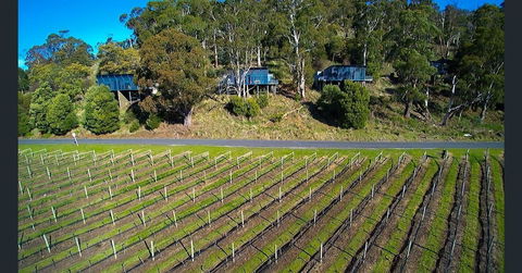 Armalong Winery Chalets - Darwin Holiday 1