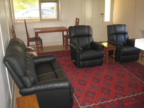 Showgrounds Cottage Naracoorte - Darwin Holiday 1