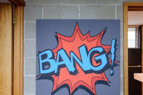 Retro House - Darwin Holiday 0