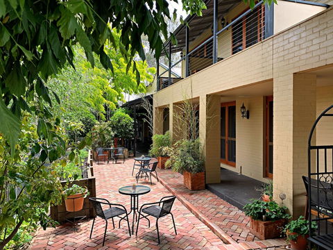 CocknBull Boutique Hotel - Darwin Holiday 4