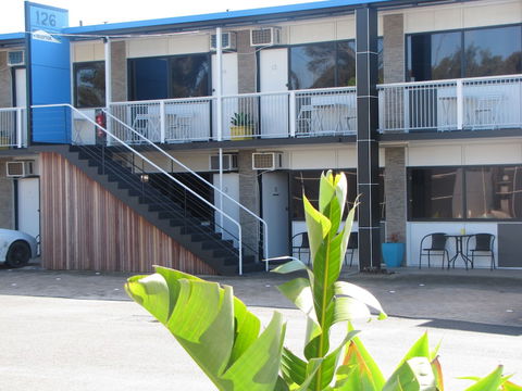 Top Of The Town Motel Narooma - Darwin Holiday 2
