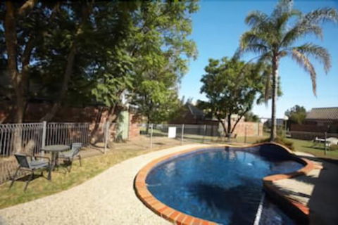 Belvoir Village Motel & Apartments Wodonga - Darwin Holiday 2