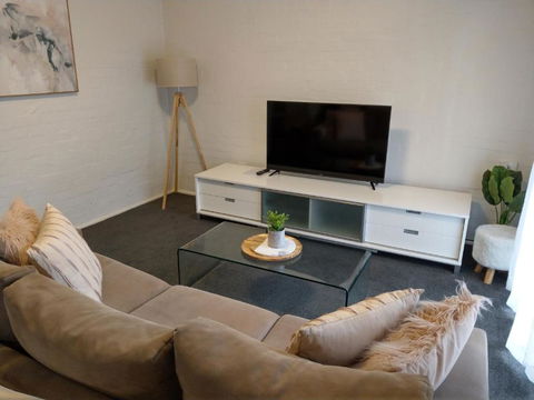 North Melbourne Retreat - Darwin Holiday 4