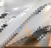 Anchor on Collins - Darwin Holiday