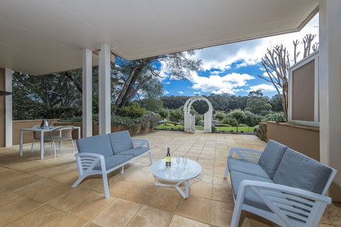 Grand Mercure Basildene Manor - Darwin Holiday 6