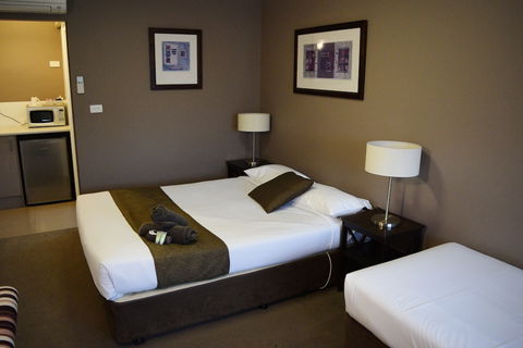 Rosebud Motel - Darwin Holiday 1