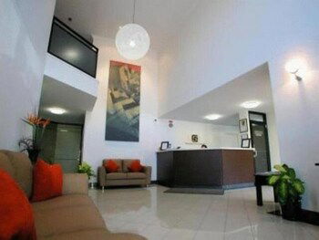 Wollongong Serviced Apartments - Darwin Holiday 5