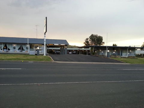 Yass Motel - Darwin Holiday 2