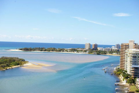 Trafalgar Towers - Darwin Holiday 3