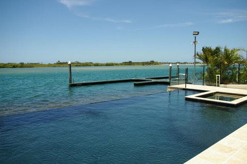 Trafalgar Towers - Darwin Holiday 5