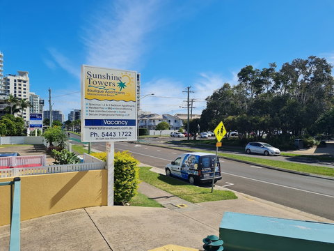 Sunshine Towers - Darwin Holiday 2