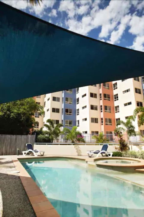 On The River Apartments - Darwin Holiday 1
