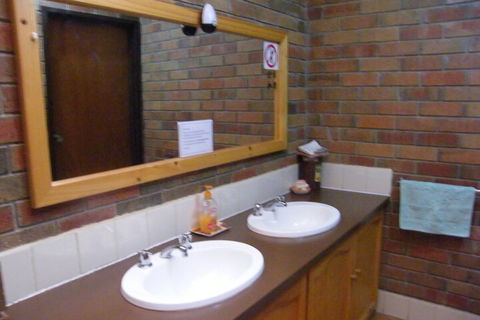 Boomers Guest House Hamilton - Darwin Holiday 7