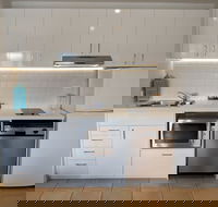 Crest Apartments Byron Bay - Darwin Holiday