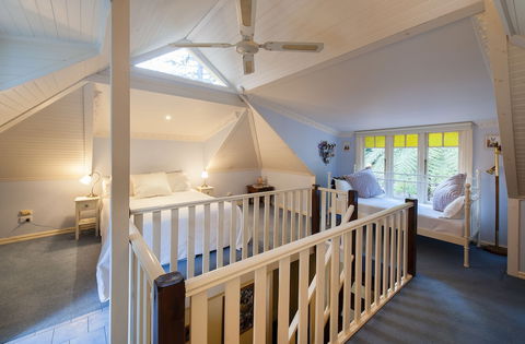 Charnwood Cottages - Darwin Holiday 4
