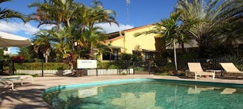 Peregian Court Resort - Darwin Holiday 1