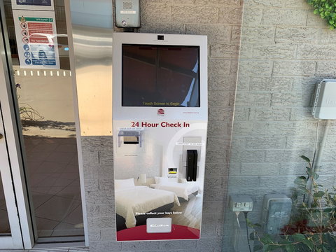 Crest Motor Inn - Darwin Holiday 0