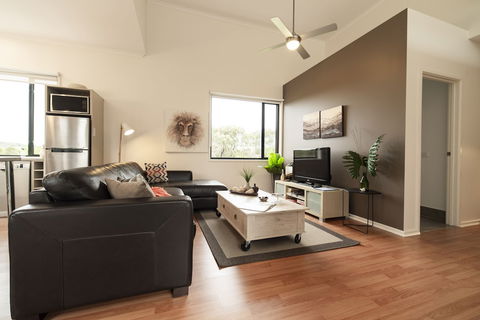 Hilltop Apartments Phillip Island - Darwin Holiday 4