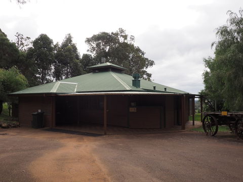 Augusta Sheoak Chalets - Darwin Holiday 0