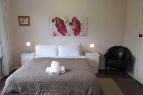 Alpine Park Riverside Cottages - Darwin Holiday 6