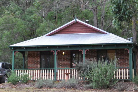 Karri Valley Chalets - Darwin Holiday 6
