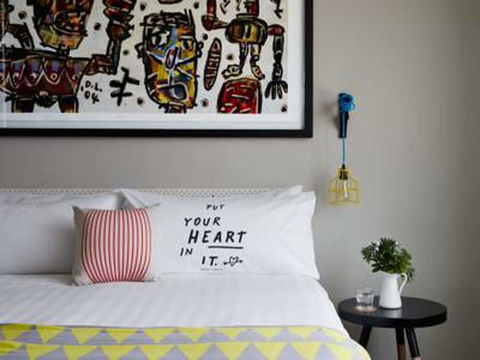 Art Series - The Larwill Studio - Darwin Holiday 3