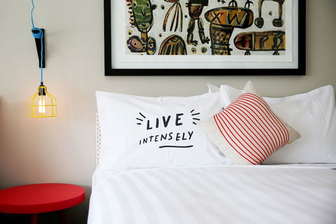 Art Series - The Larwill Studio - Darwin Holiday 5