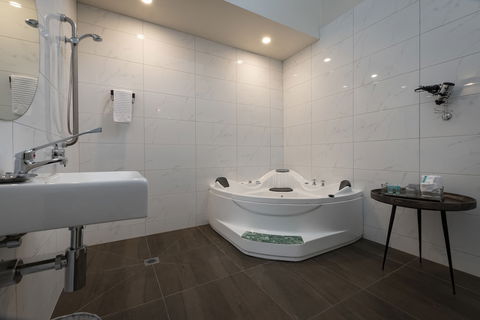 The Albert & Mills Guest House & Apartments - Darwin Holiday 5