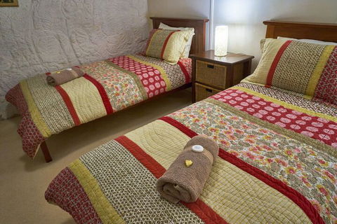 Underground Bed And Breakfast - Darwin Holiday 7