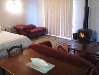 Hill Top Country Guest House - Darwin Holiday 4
