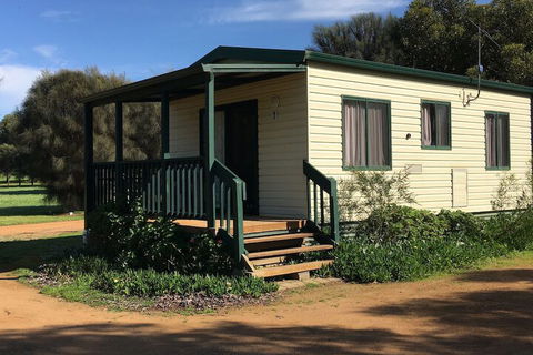 Kangaroo Island Cabins - Darwin Holiday 3