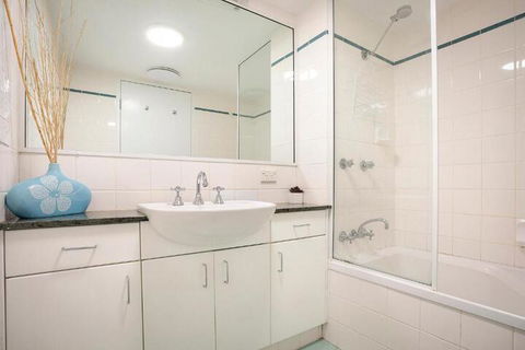 Surfside Byron Bay - Darwin Holiday 5