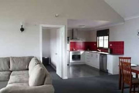 Scarlet Woods Chalets - Darwin Holiday 7